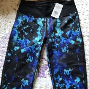 Fabletics capris